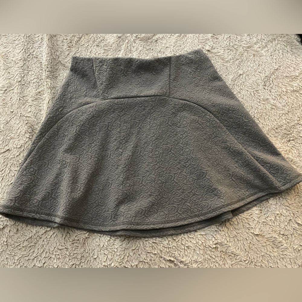 Urban Outfitters Mini Skirt / Size M